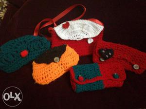 Small pouches for school girls made with crochet