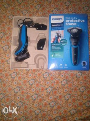 Unused Philips aquatouch s shaver with all