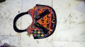 We sale fancy purse embroidery purse in cheap