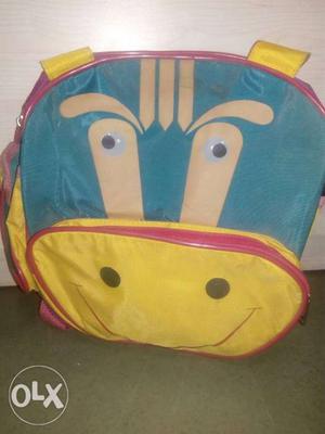 A school bag to be sell 8n good condition