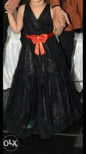 Black gown for 4 to 5 years girl