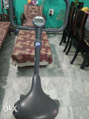 Brand new exercise cycle with digital meter, very
