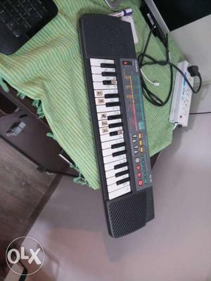 Casio Synthesizer / Keyboard SA-35