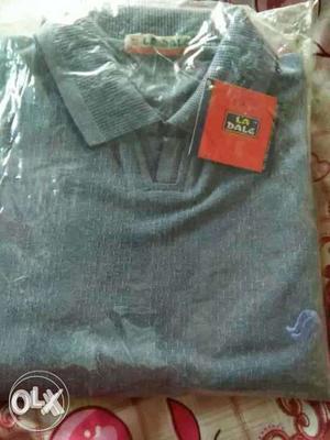 Gray tishirt