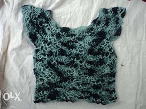 Women's Black And Teal Knitted Cap-sleeved Crop-top