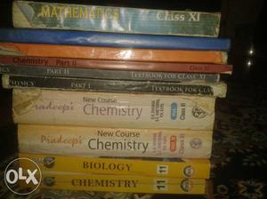 11 NCERT books and Pradeep's Phys  chem