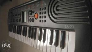 Gray And Black SA-77 Electronic Keyboard