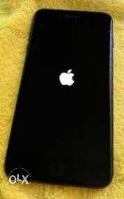 IPhone 7: Colour: Black, 32GB. Valid purchase.