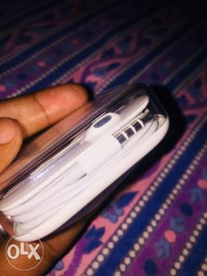 Iphone original headphone for sale not yet used