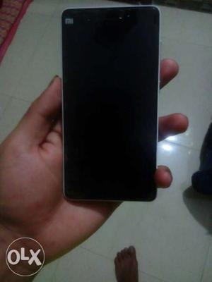 It is a great mobile Mi 4i.its in good condition.