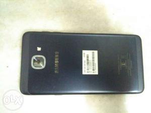 J7 max 3 month old phone is a brand new condition