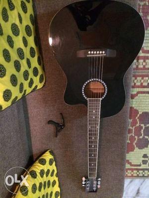 Kaps semi acoustic guitar in excellet condition,