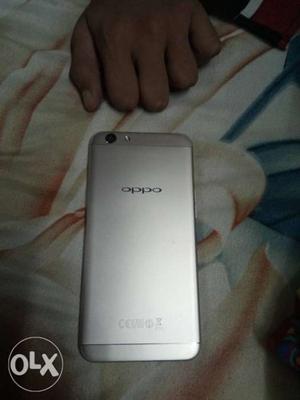 Oppo F1 s 64 gb ram and 4 gb rom