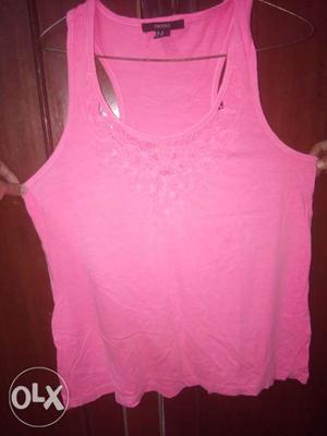 Pink color stylish top for girls, good quality