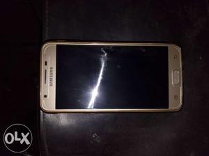 Samsung J5 prime only month old good look