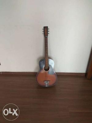 Spanish guitar, accoustic, excellent condition,