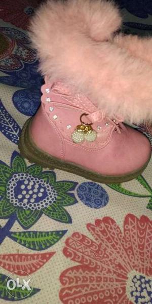 Toddler shoes for a baby girl