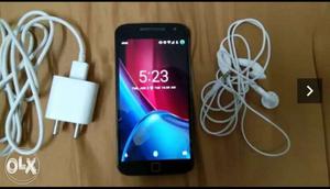 Urgent Moto G5 plus 32gb 3gb ram With charger and