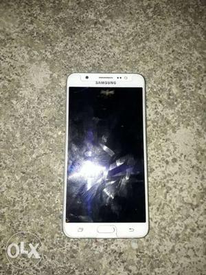 Very good condition Samsung j7 10 month old