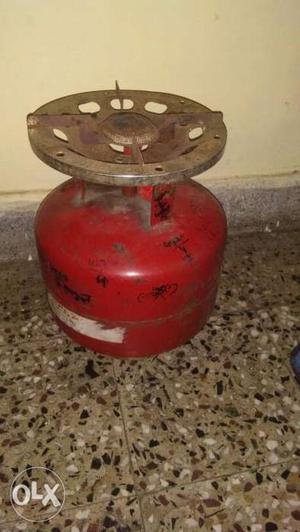 5kg gas cylinder with regulator, 1yr old