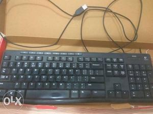 Computer keyboard Logitech.