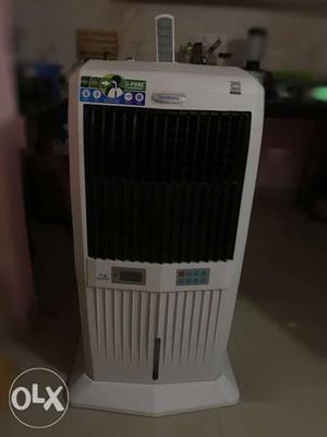 White And Black desert Air Cooler