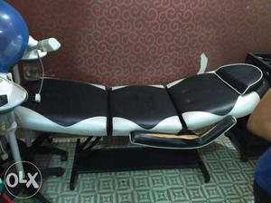 Beauty parlour bed very good condition