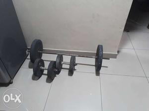 Gym doumble set..2 rod and 6 plates.. total 40 kg