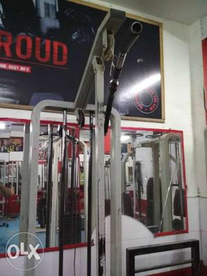 Lat pull down for sale want to sell as soon as