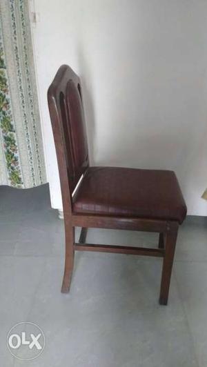 Set of 6 dining chairs of Rs. each..