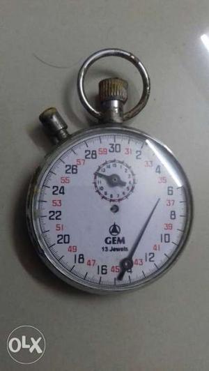 An antic pocket watch.reasonable price.its not working.only
