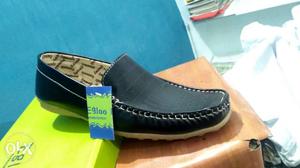 Black Loafer (Size7)