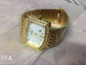 Brand new GUESS watch in awesome conditon sale in
