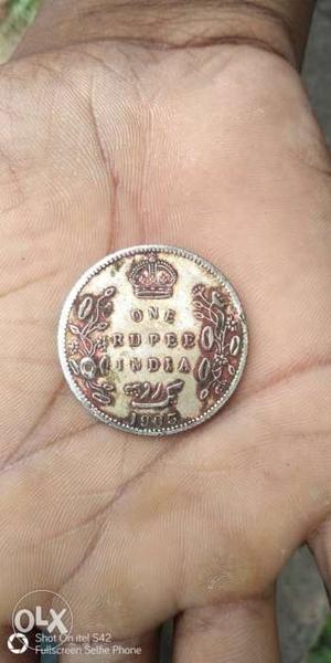  British one rupee coin.