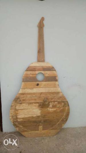 Brown Wood Pallet Guitar Cutout Decor