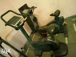 Gym upright cycle and spin bike imported
