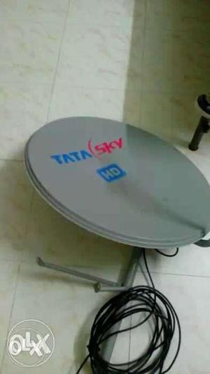 HD Tata sky with set box and HDMI cable just 06
