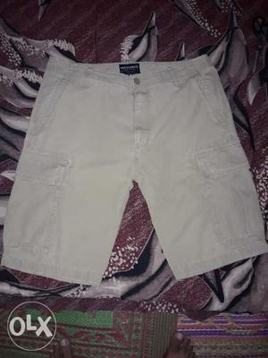 Imported New 6 Pocket Capris For Sale. Size 