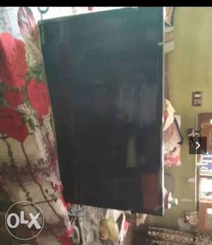 LG led tv 32 inch 3 years old top condition