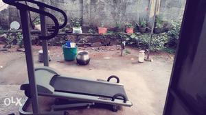 Manual treadmill size adjustable urgent sale