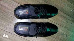 Pair Of Black leather shoes 9 no shoe full new shoes sell