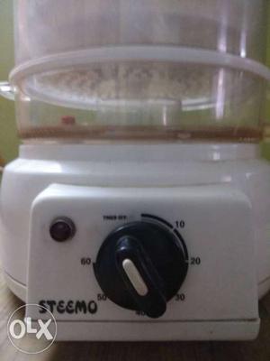Steamer with soup making