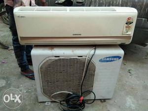 White Split Type Air Conditioner With Air Condenser