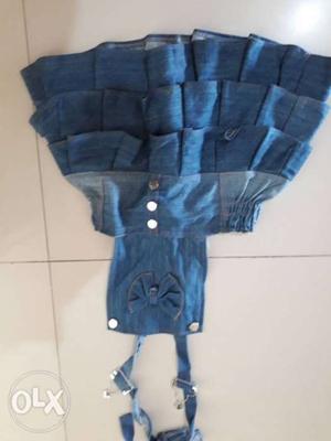 Blue denim skirt less uesd for 4to 5 yrs girls
