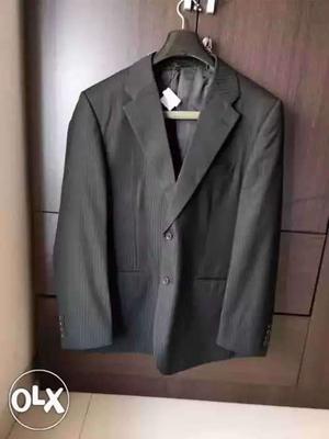 Branded suit 42 size. with throuser 34 size.