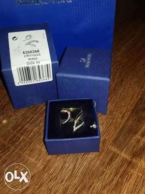 Gold-colored Ring With Box