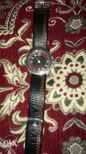 I Want To Sell My Fastrack Watch Which Is Under Still