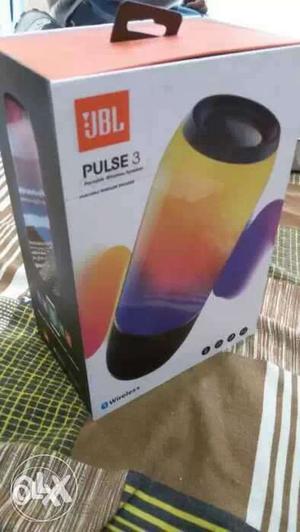 Jbl pulse wireless bluetooth speaker with box and