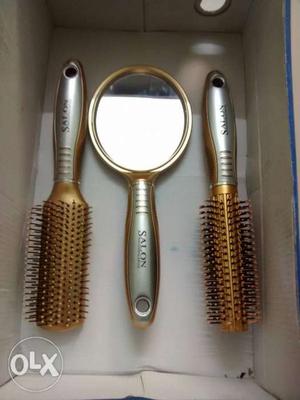 Mirror with comb sets