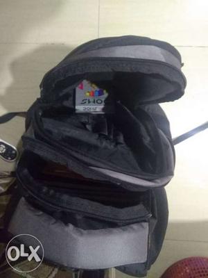 New school bag unused wit 3 compartment good